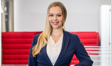 Ramona Loewenhofer wird Senior-Immobilienberaterin